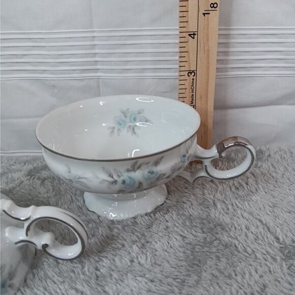 4 MIKASA Barbizon Teacup and Saucer Sets Vintage White Porcelain w/ Blue Flowers - Picture 13 of 15